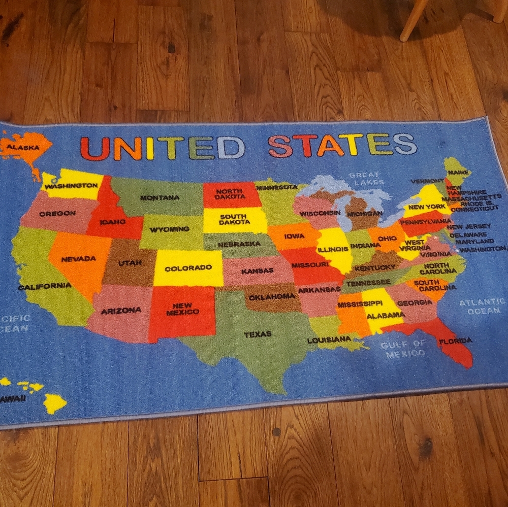 Childrens United States map/train statation play land rug 58"x32"